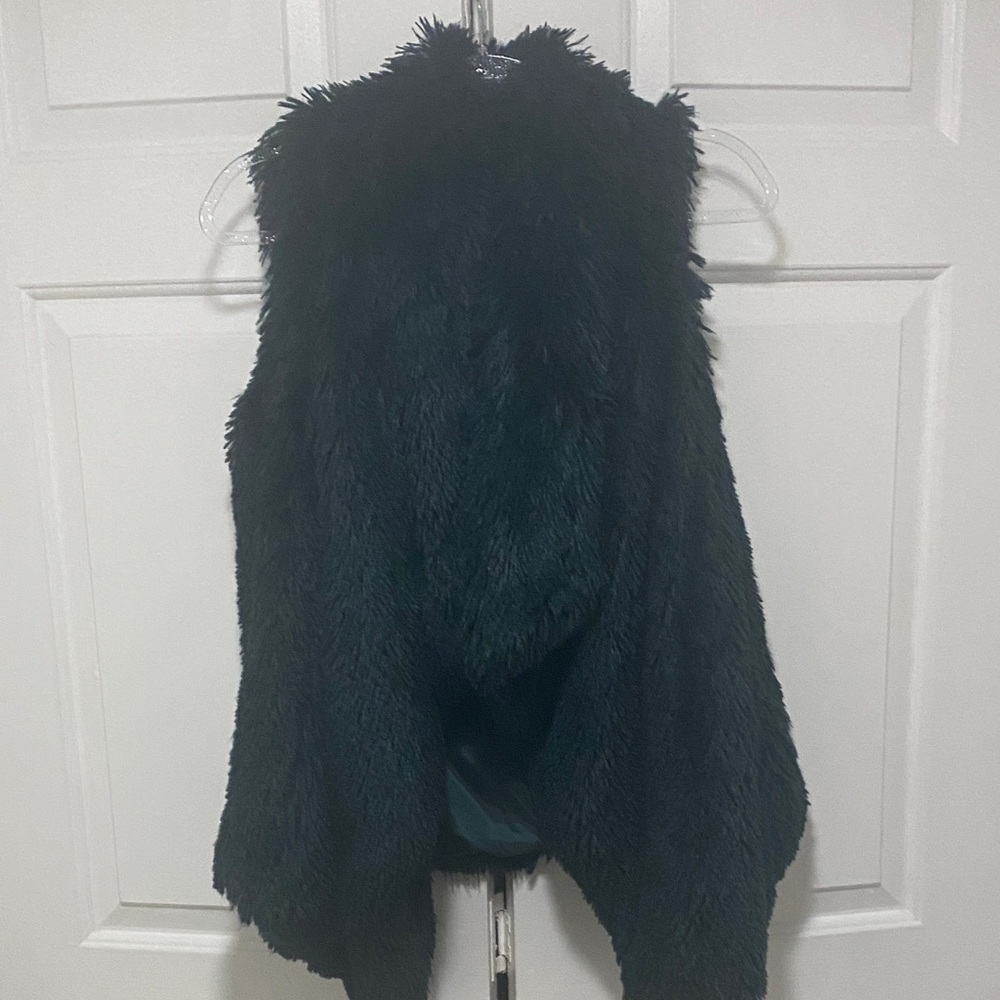 Jolt Black Textured Vest
